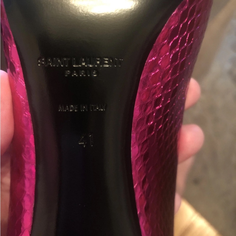Saint Laurent
Zoe exotic leathers heels Fuchsia Heels, RARE, new. 41 or size 10 - Picture 2 of 13